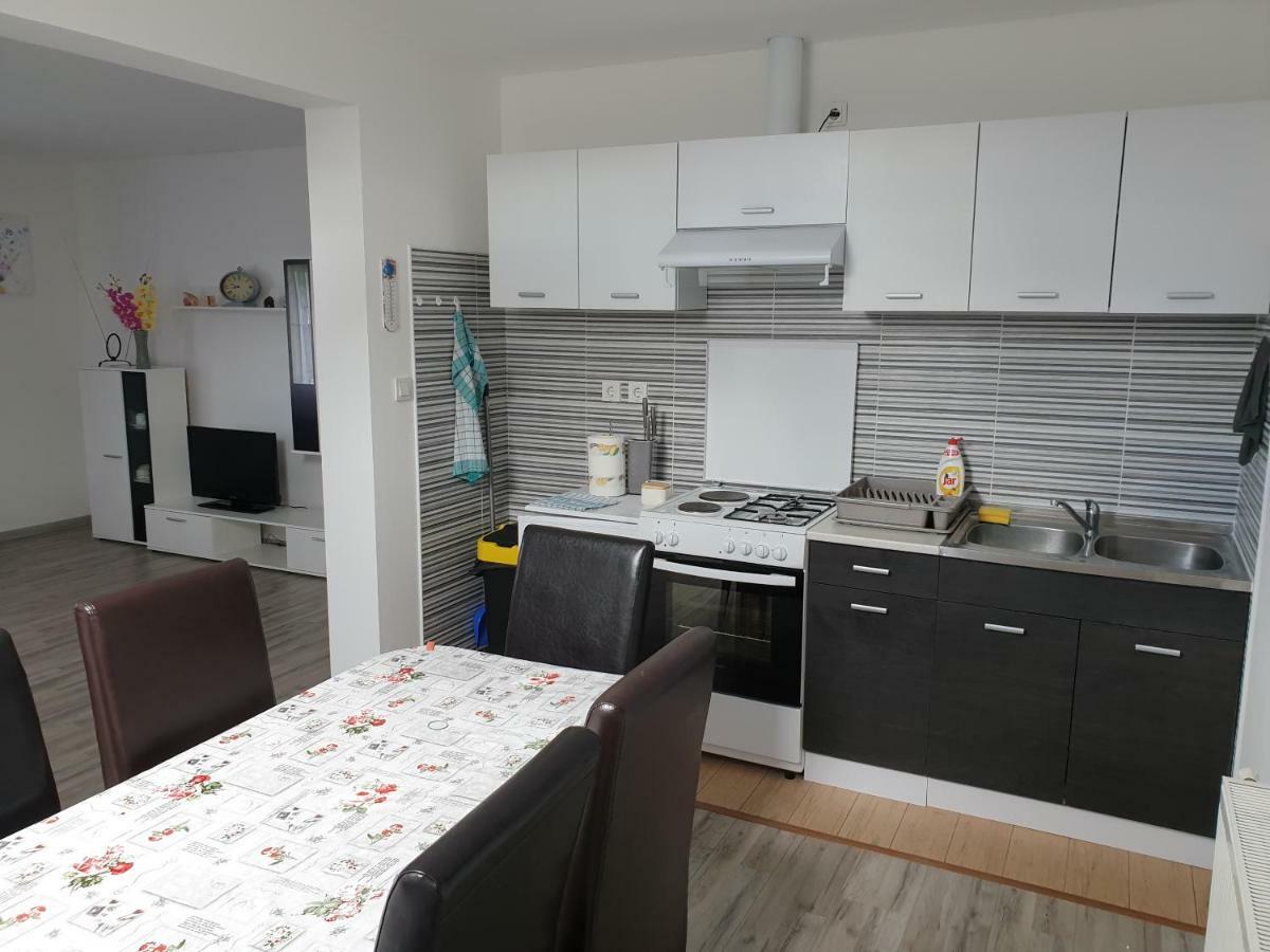 Apartman Majetic Otočac Eksteriør bilde